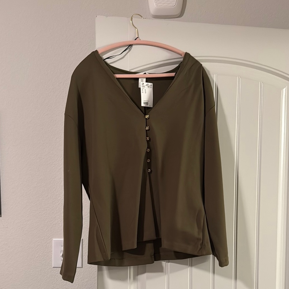 H&M Olive V-Neck Long Sleeve Button Top